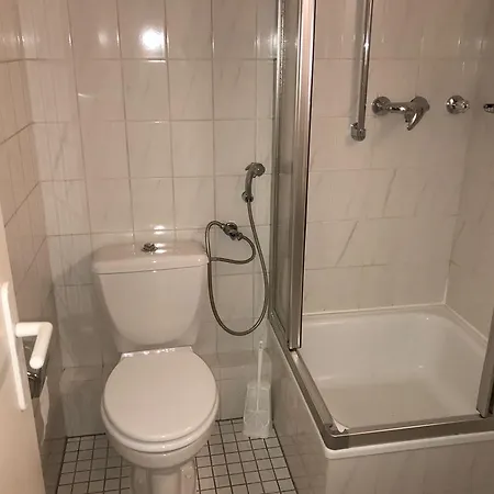 A&s Bonnerstr. 62
